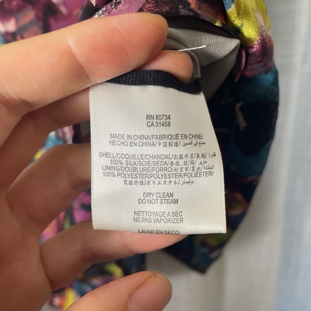 100% silk BCBG Watercolor Print Dress size 4 - Picture 7 of 7